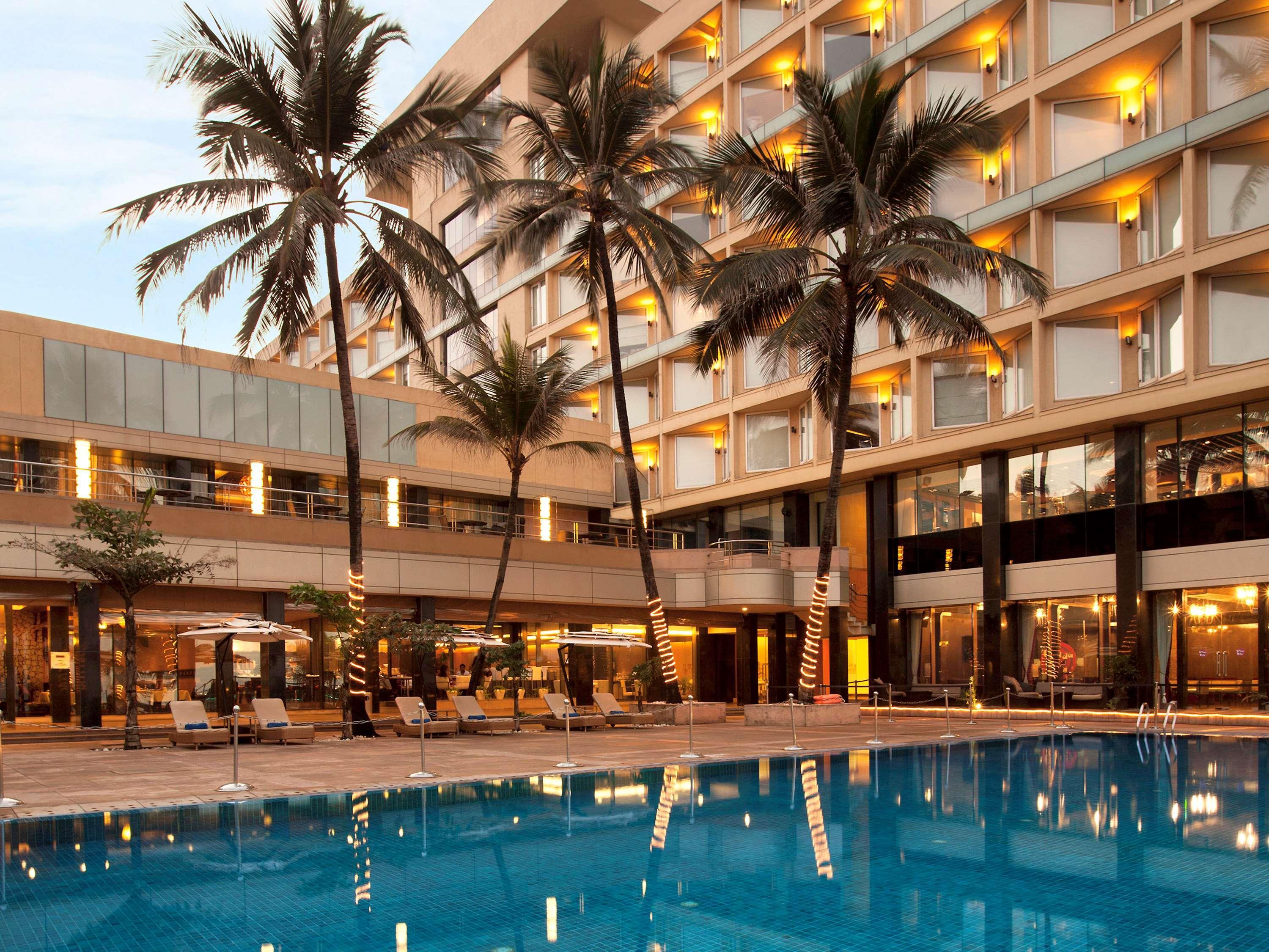 Novotel Mumbai Juhu Beach Eksteriør bilde The Taj Mahal Palace, Mumbai