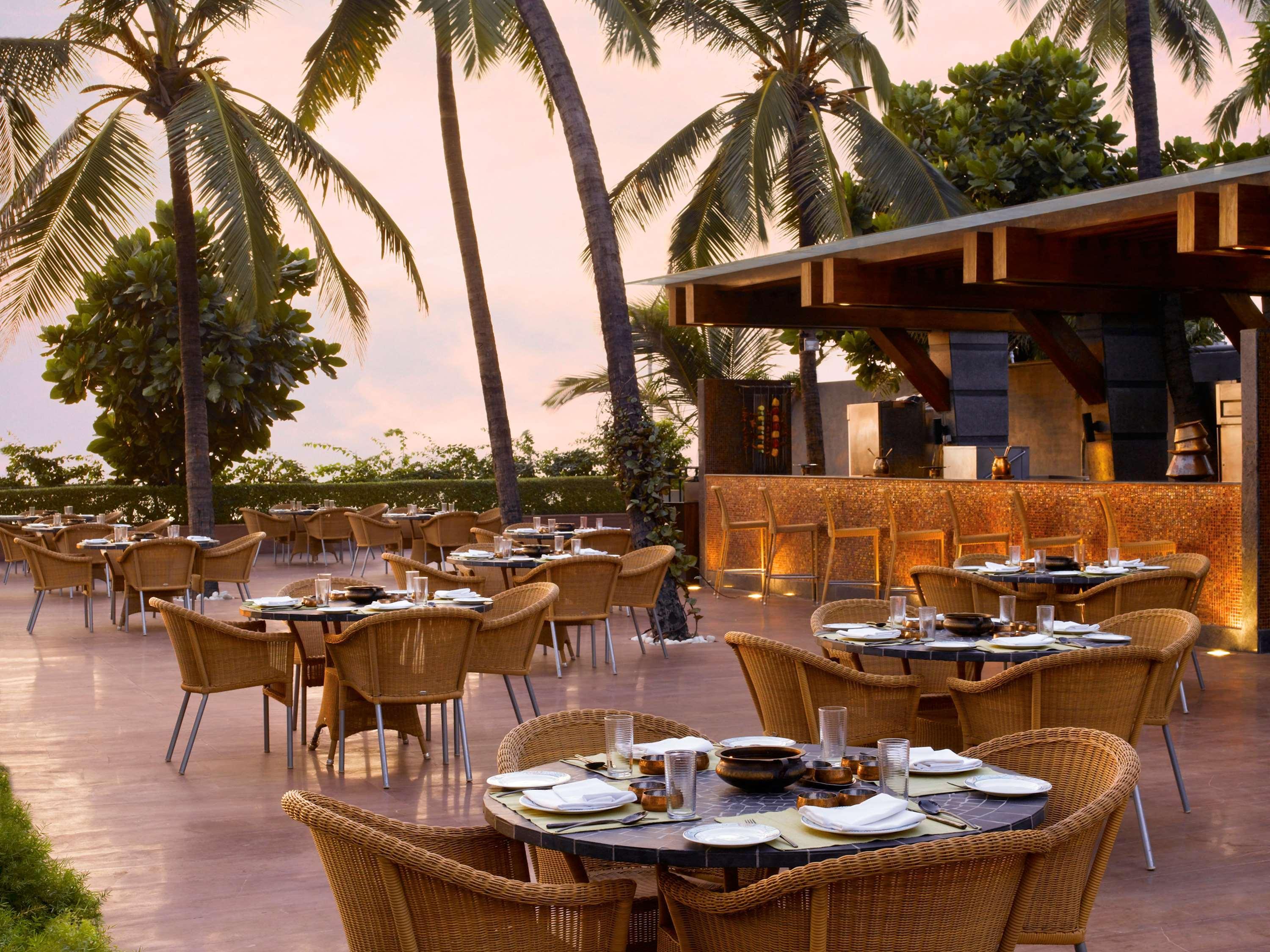 Novotel Mumbai Juhu Beach Eksteriør bilde The Park, Hyderabad