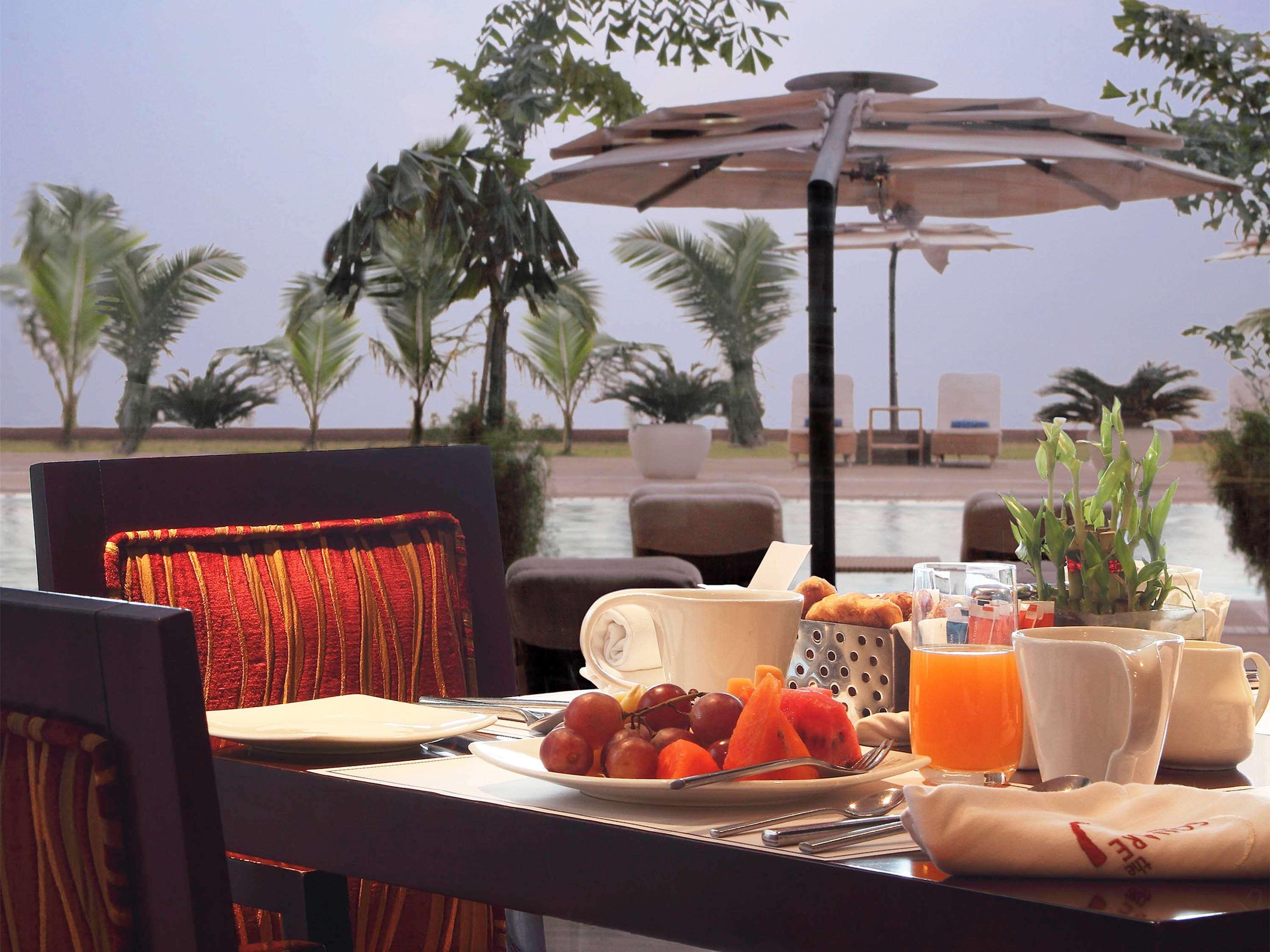 Novotel Mumbai Juhu Beach Eksteriør bilde The Park, Hyderabad