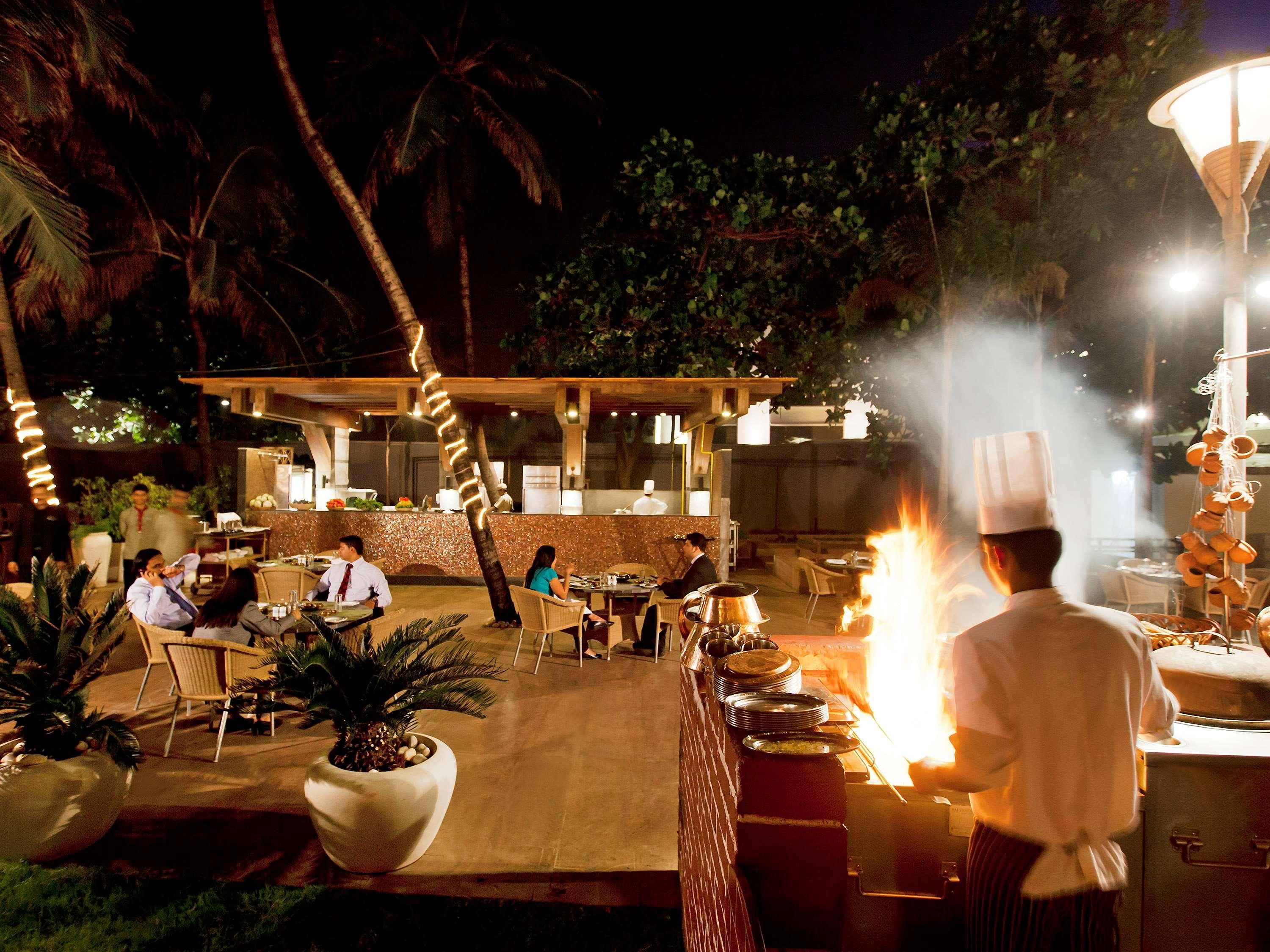 Novotel Mumbai Juhu Beach Eksteriør bilde The Park, Hyderabad