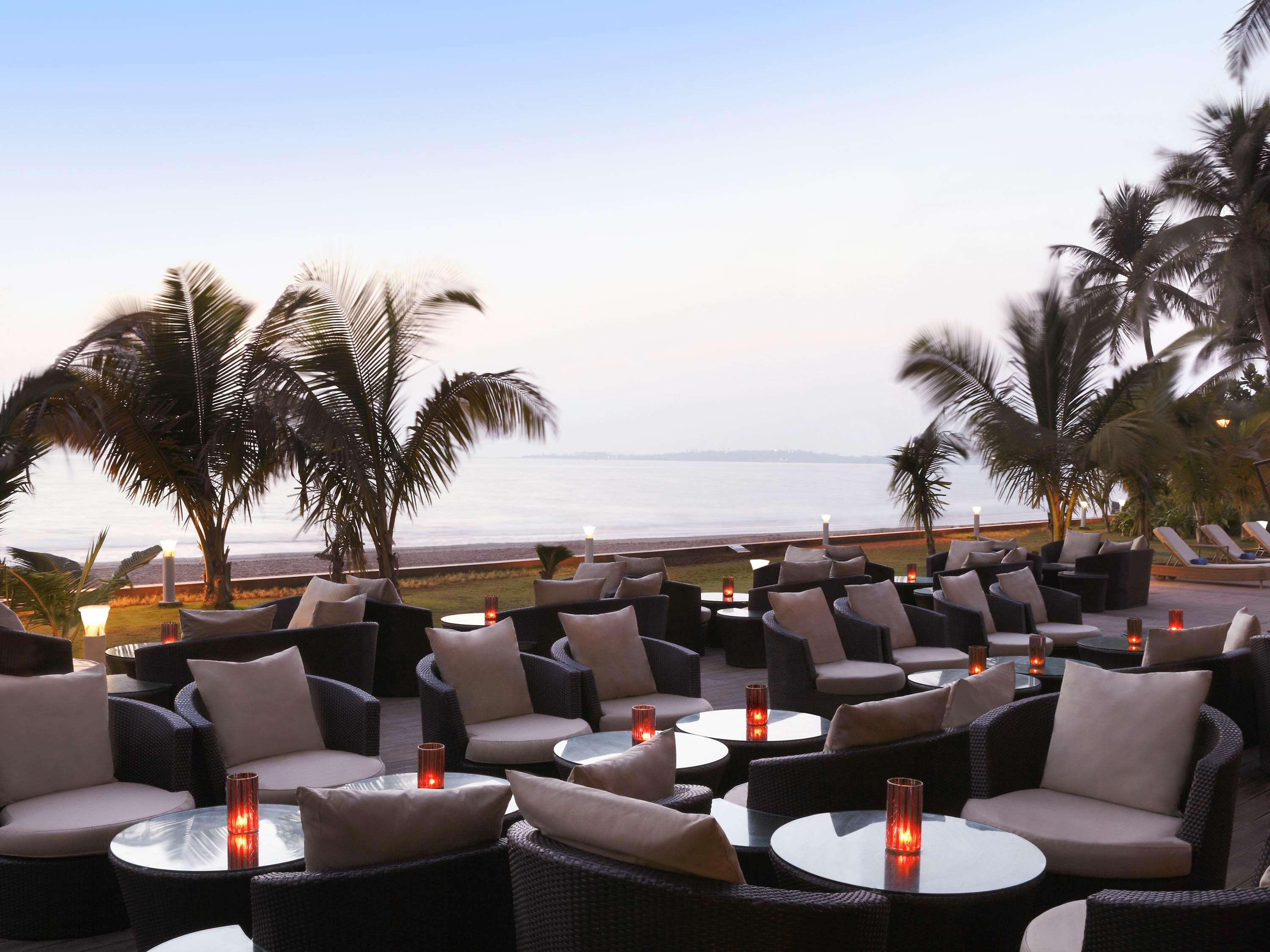 Novotel Mumbai Juhu Beach Eksteriør bilde The Beach Club